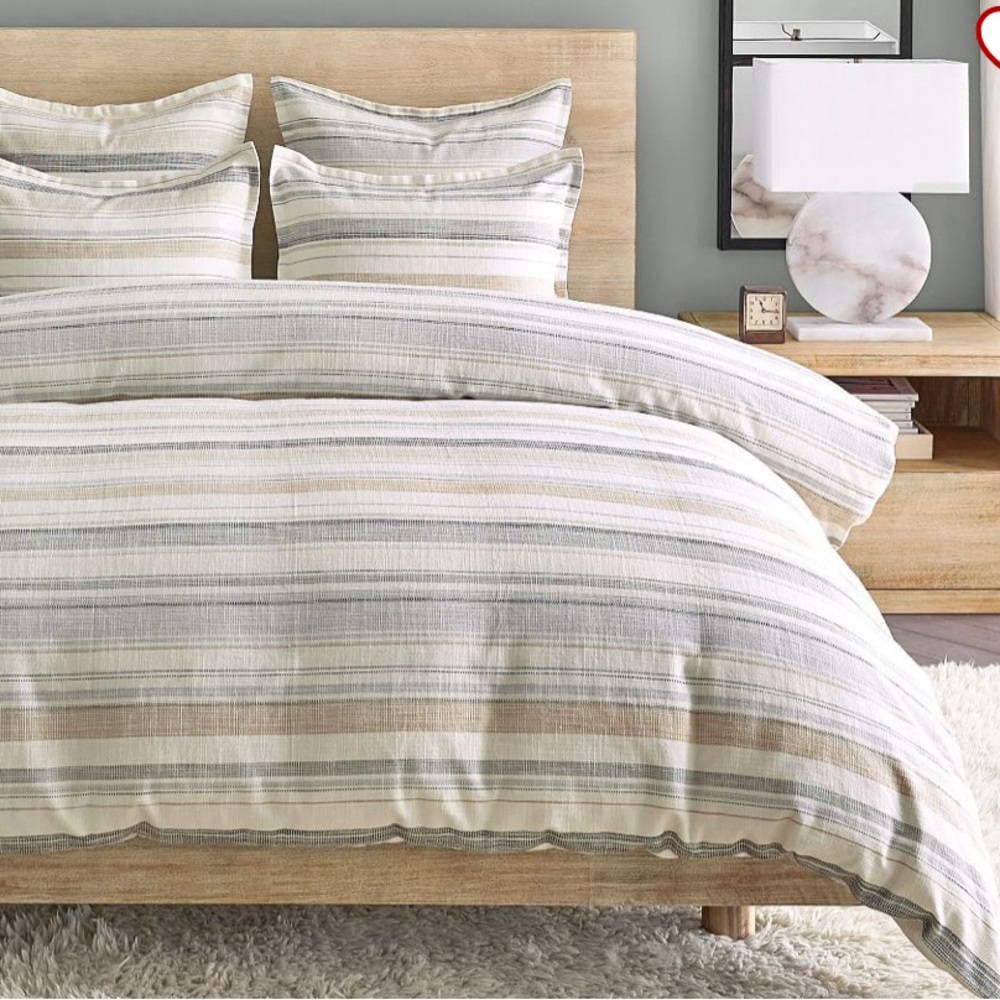 💐. Pottery Barn cal king/king duvet and 2 king shams